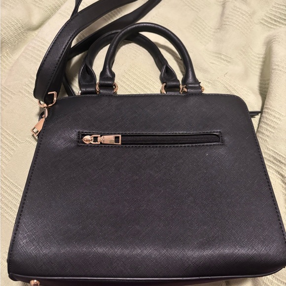 Elegant Black Handbag - Picture 2 of 3